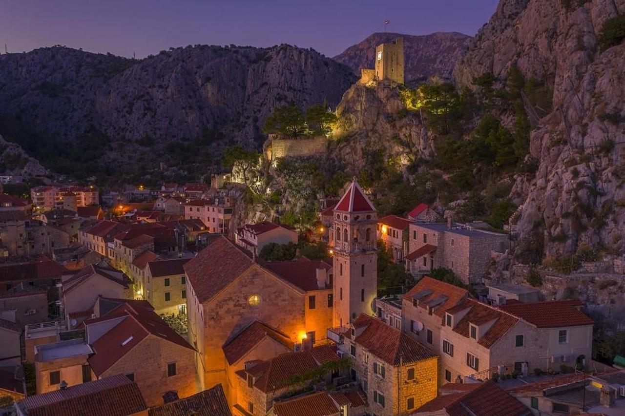 Central Alley Omiš Exterior foto